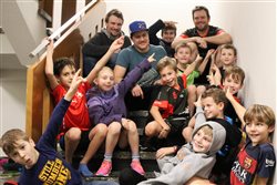 Für unsere Juniorenabteilung (D-Junioren) suchen wir zwei Trainer. Für unsere Juniorenabteilung (D-Junioren) suchen wir zwei Trainer.